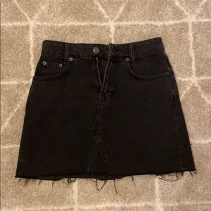 black frayed bdg skirt by urban outfitters